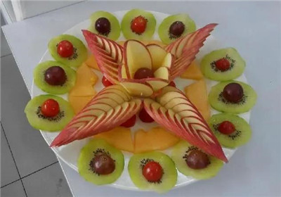最简单漂亮的水果拼盘